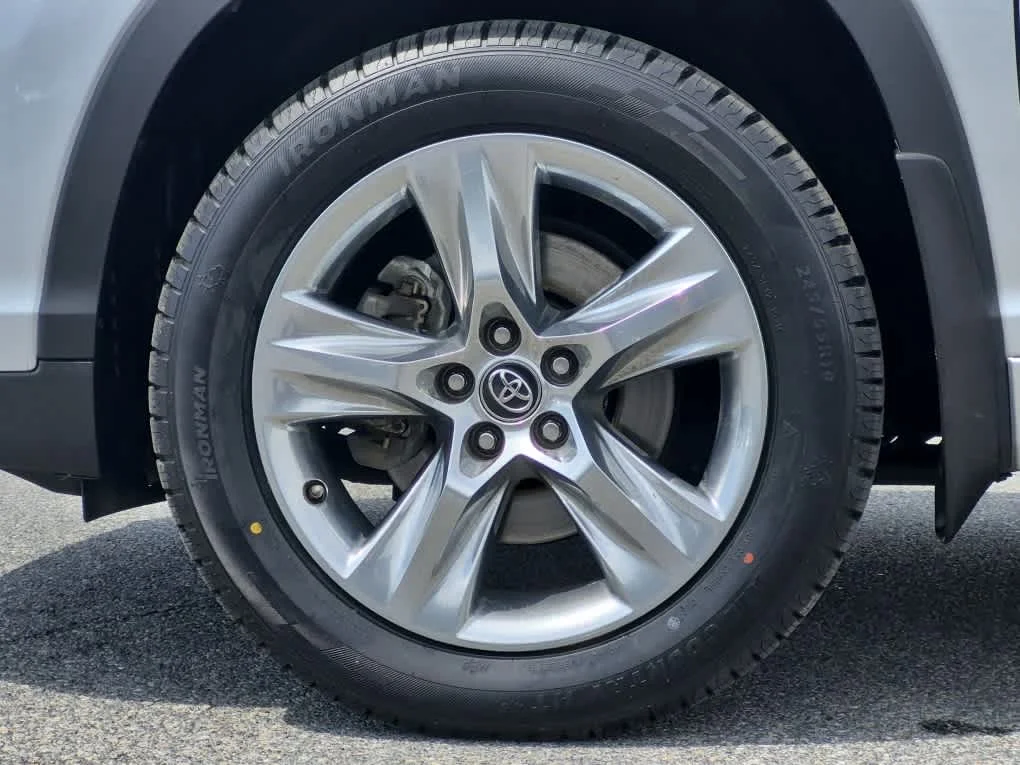 Used 2019 Celestial Silver Metallic Toyota Limited image 6