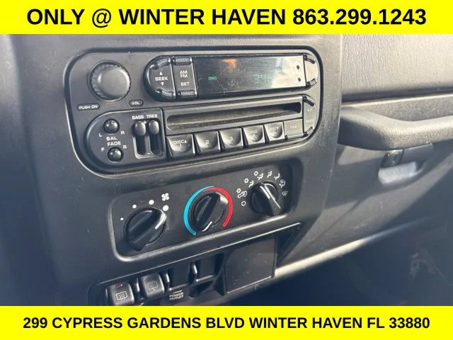 Used 2004 Black Jeep X image 12