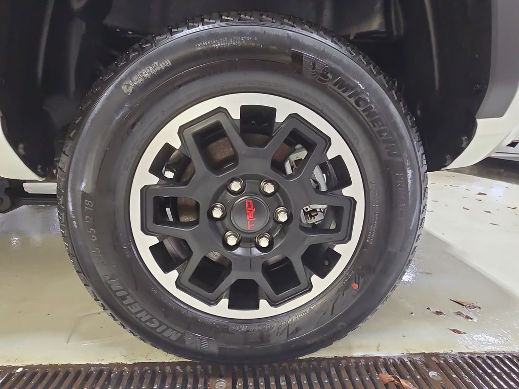 2025 Toyota Tacoma TRD Off Road - Photo 35