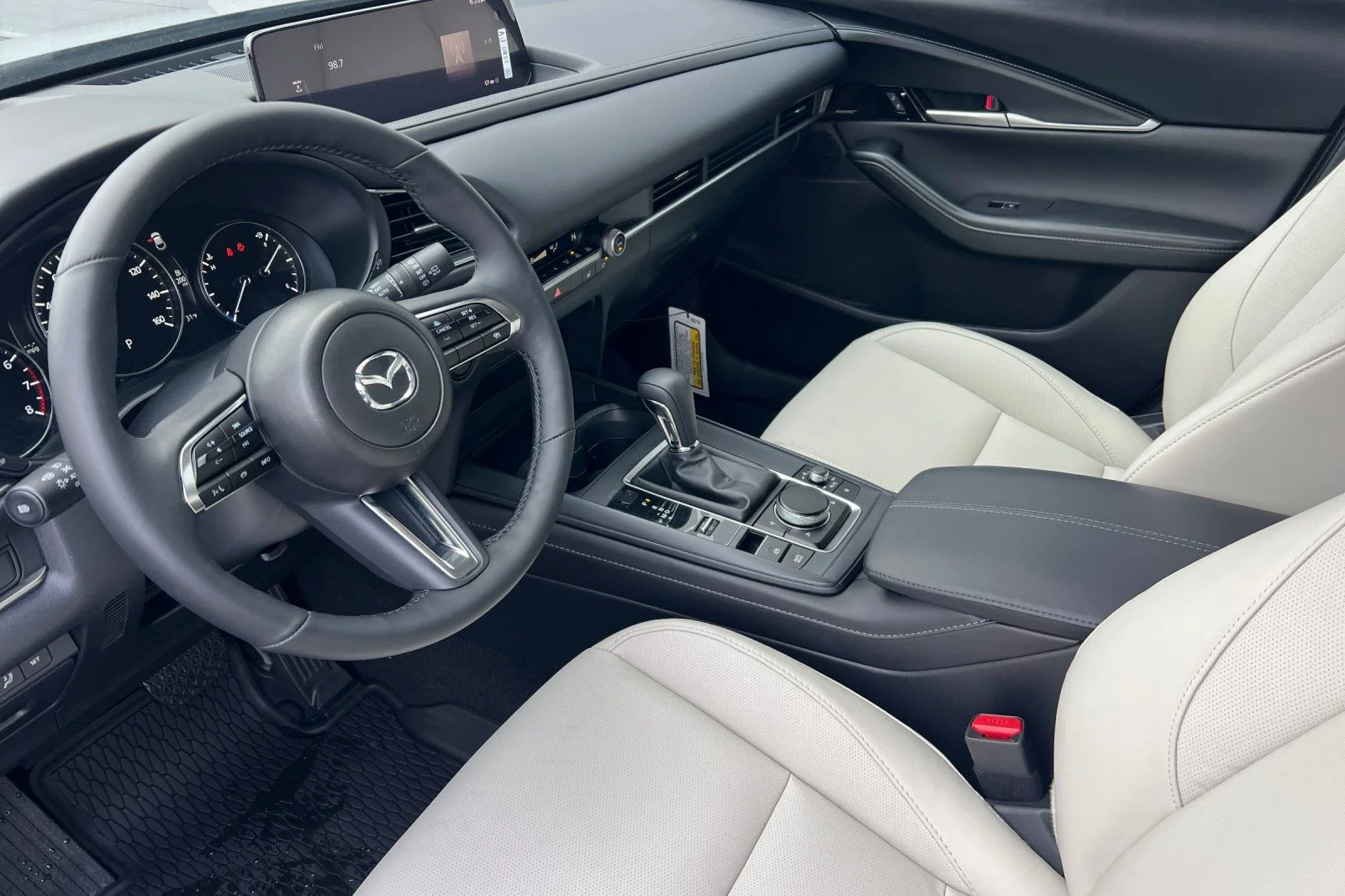 2026 Mazda CX-30 Premium - Photo 7