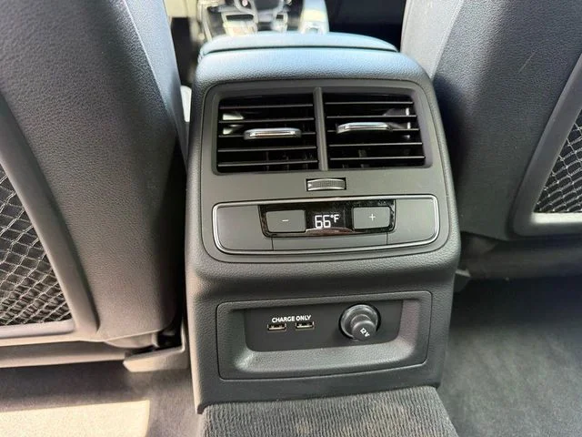 Used 2025 White Audi  image 33