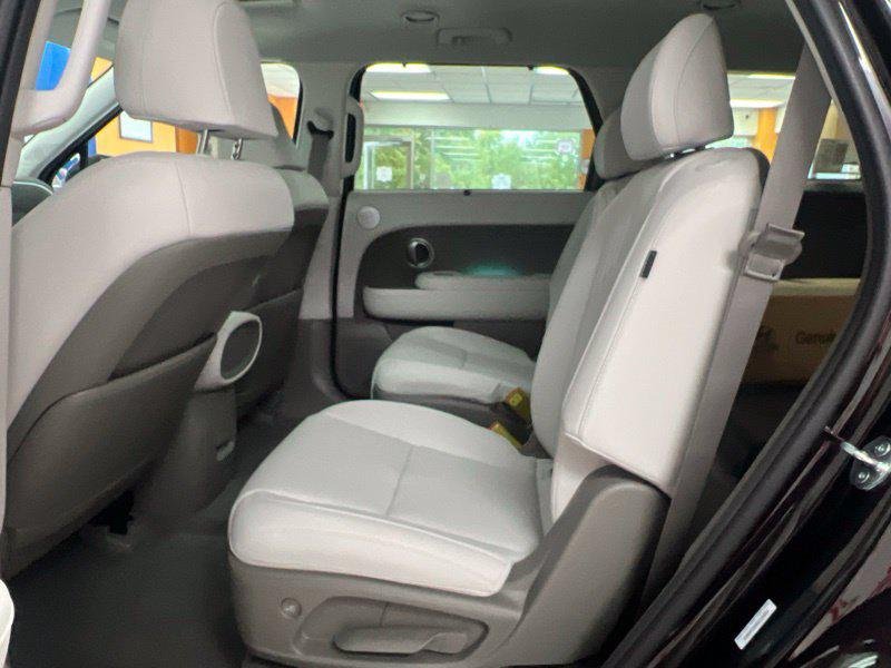 New 2027 Red Hyundai SEL Premium image 16