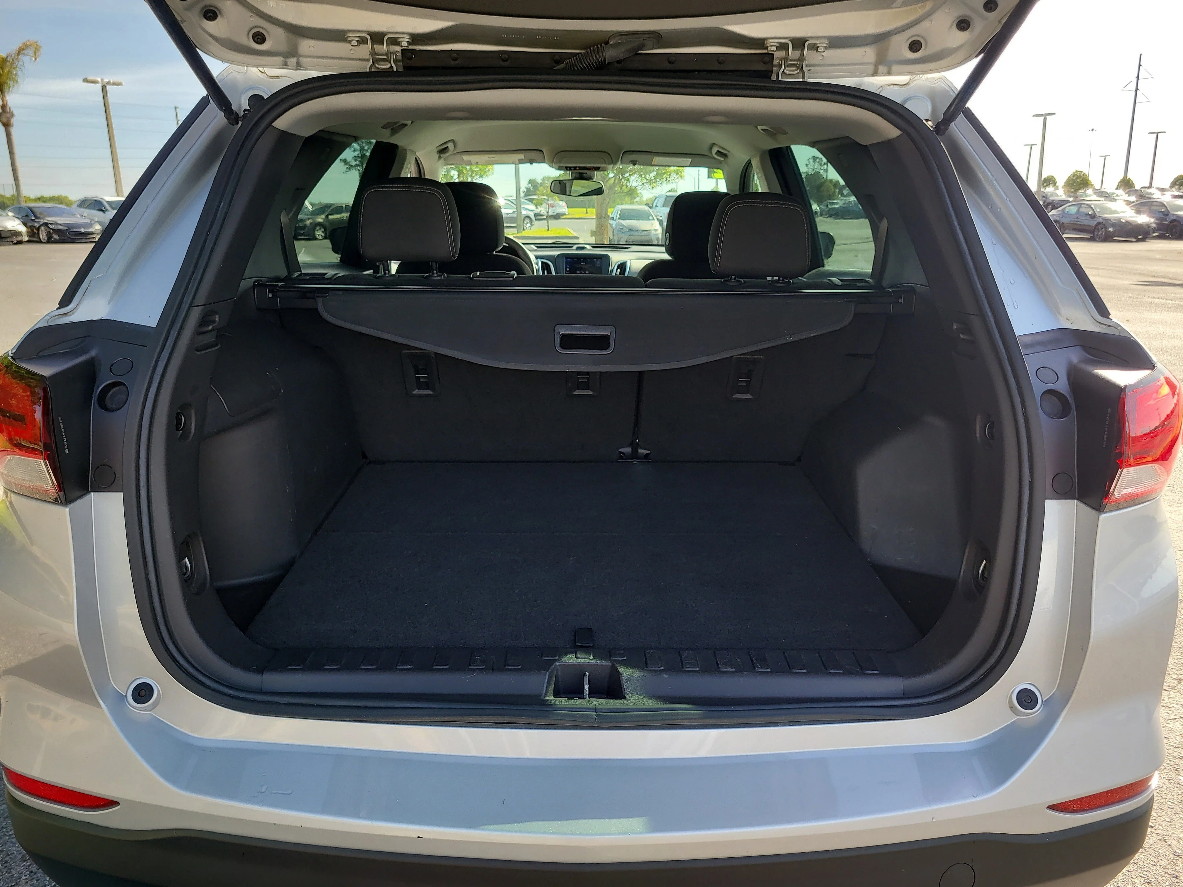 Used 2022 Silver Ice Metallic Chevrolet LS image 10