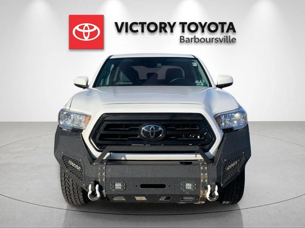 Used 2023 White Toyota SR image 8