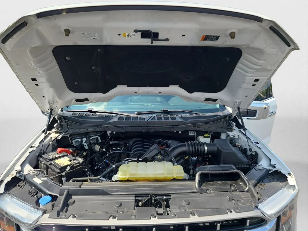Used 2021 White Ford Lariat image 14