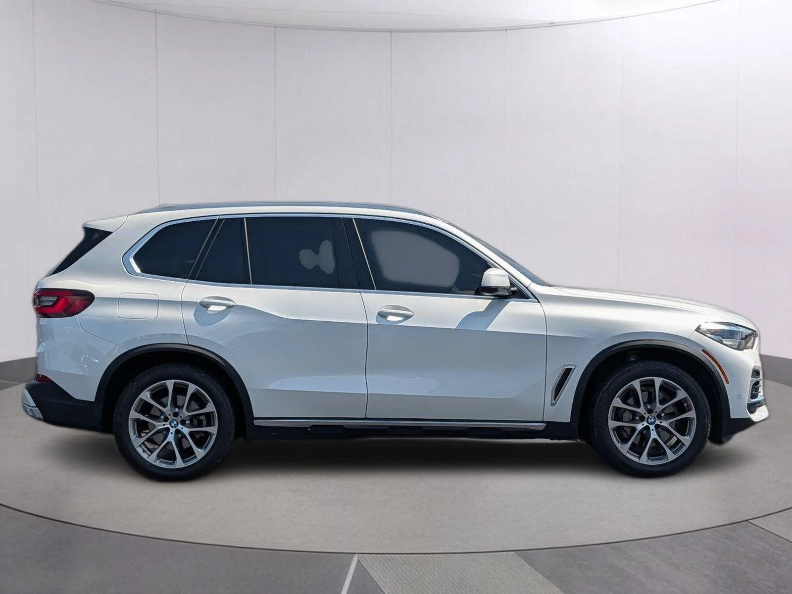 Used 2023 Mineral White Metallic BMW sDrive40i image 6