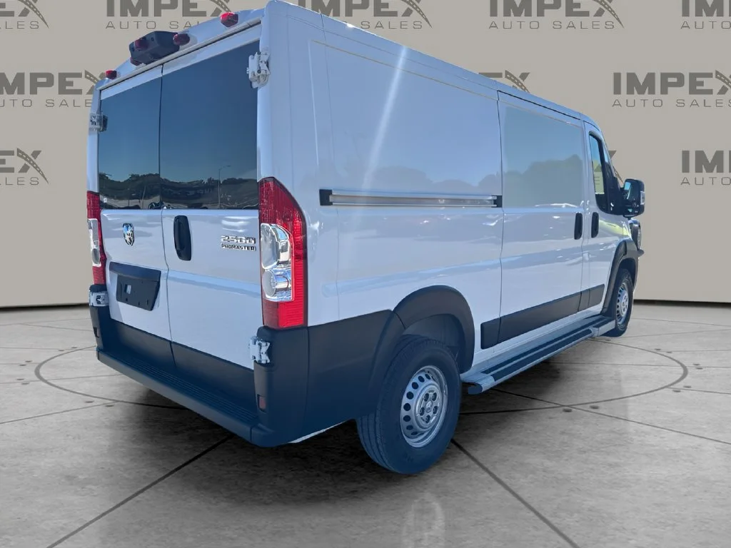 Used 2025 White Ram Base image 5