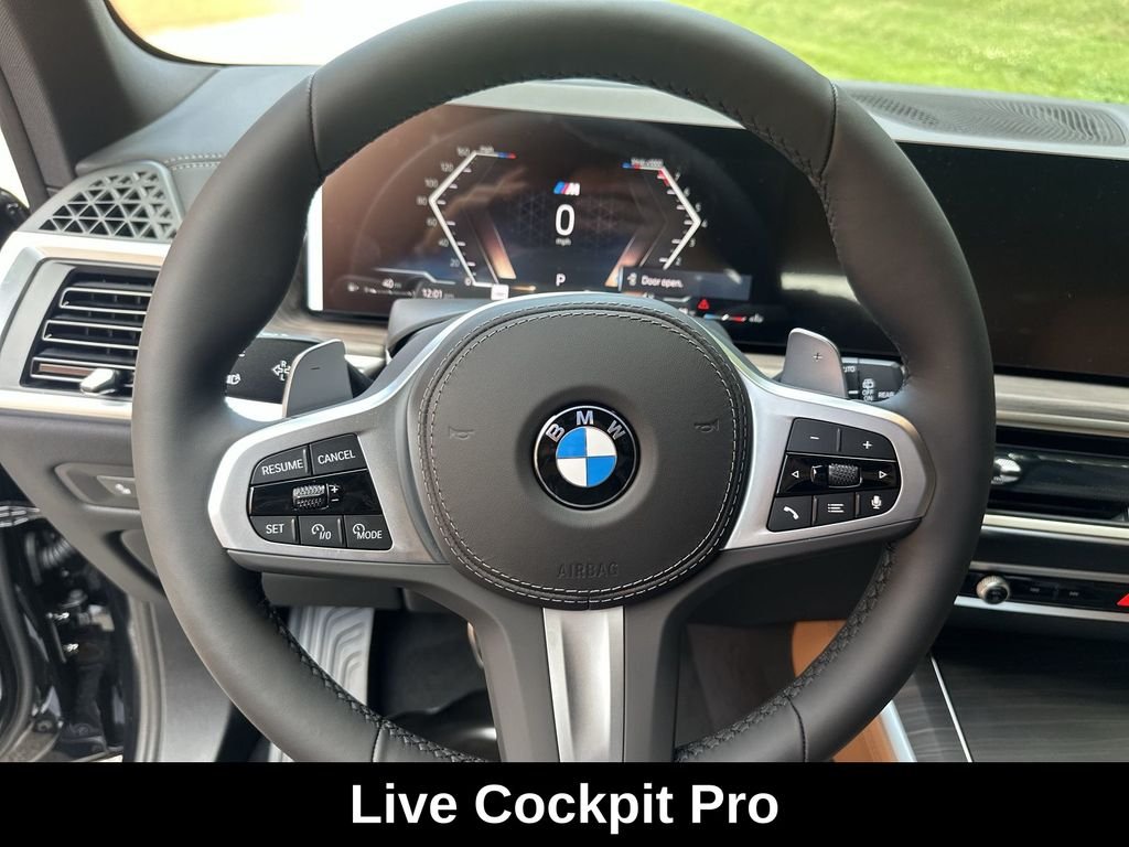 Used 2026 Black BMW xDrive40i image 19