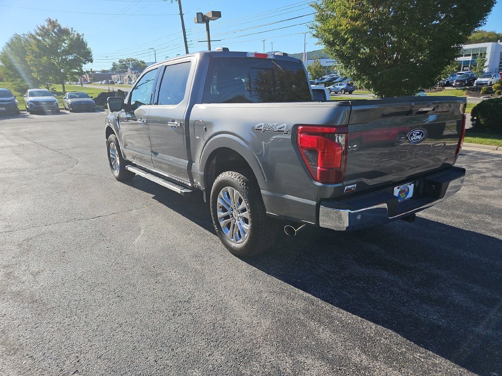 Used 2024 Gray Ford XLT image 3