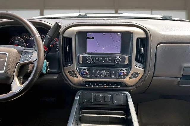 Used 2015 White GMC Denali image 6