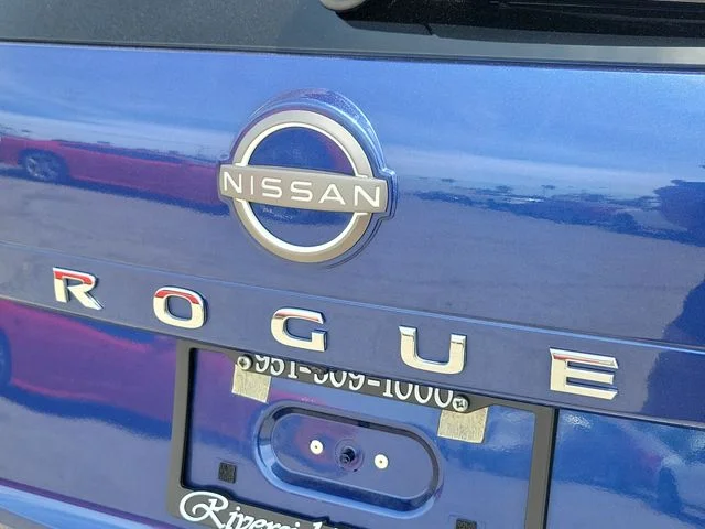 Used 2023 Caspian Blue Metallic Nissan SV image 28