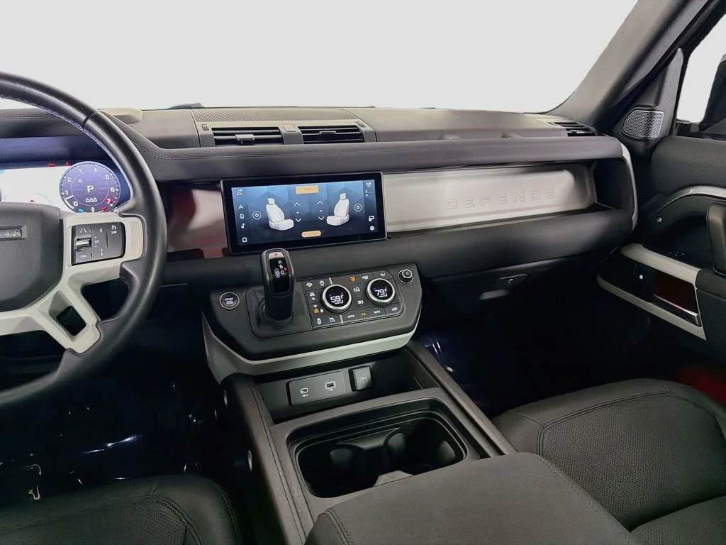 Used 2023 Gray Land Rover SE image 25