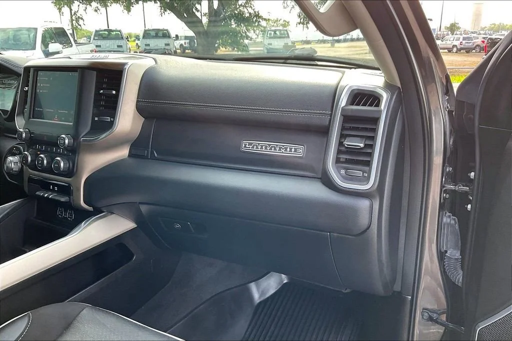 Used 2022  Ram Laramie image 22