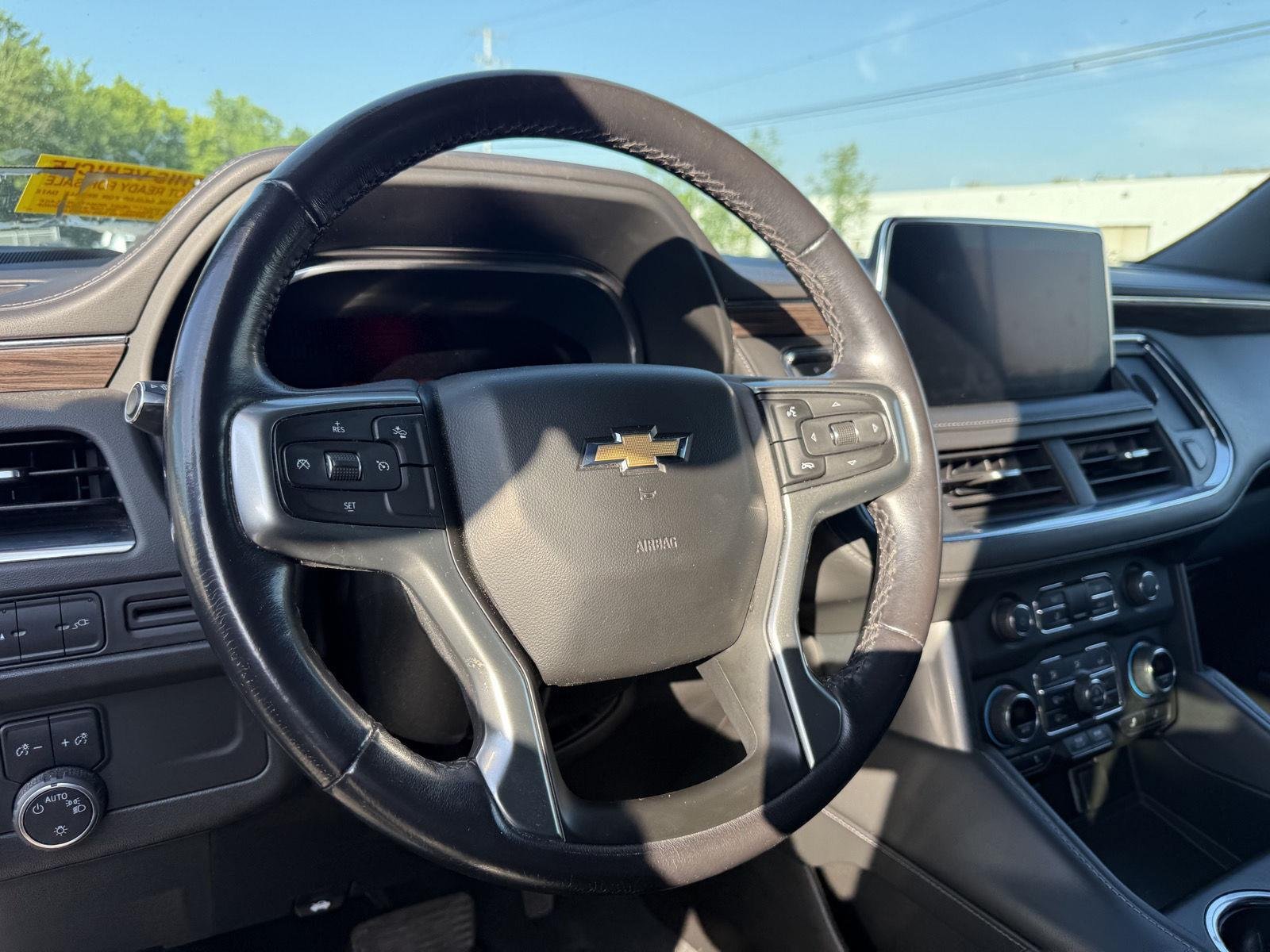 Used 2022 Summit White Chevrolet LT image 4