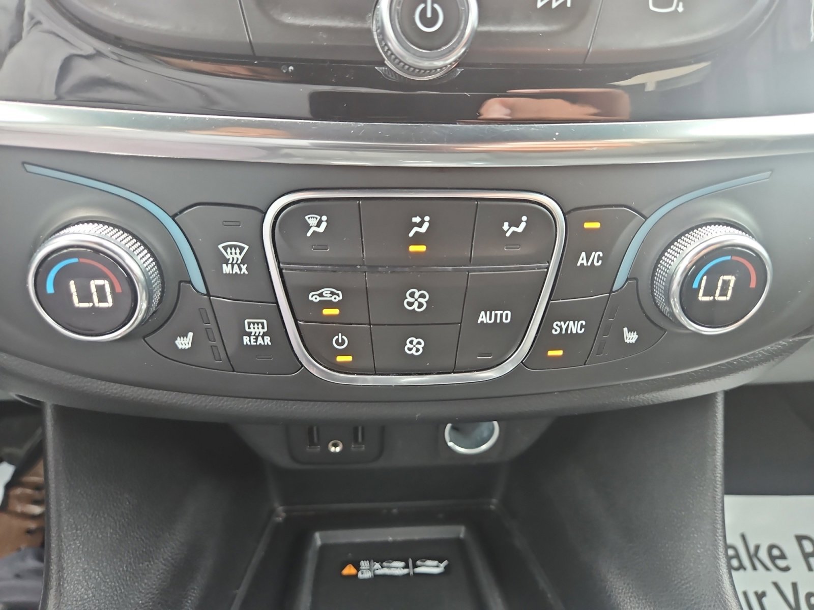 Used 2023 Summit White Chevrolet LT Cloth image 15
