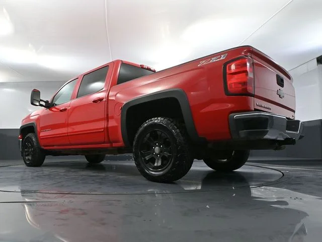 Used 2015 Red Chevrolet LT image 46