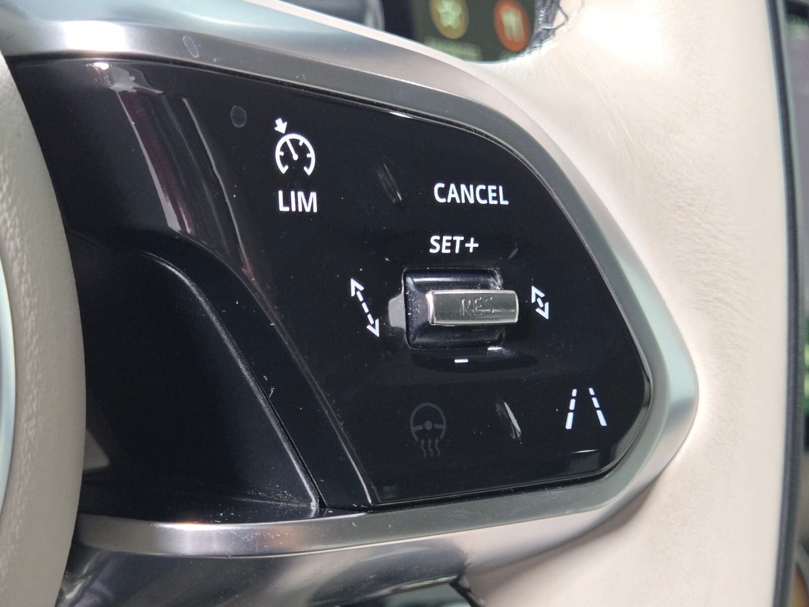 2023 Jaguar F-Pace S - Photo 25