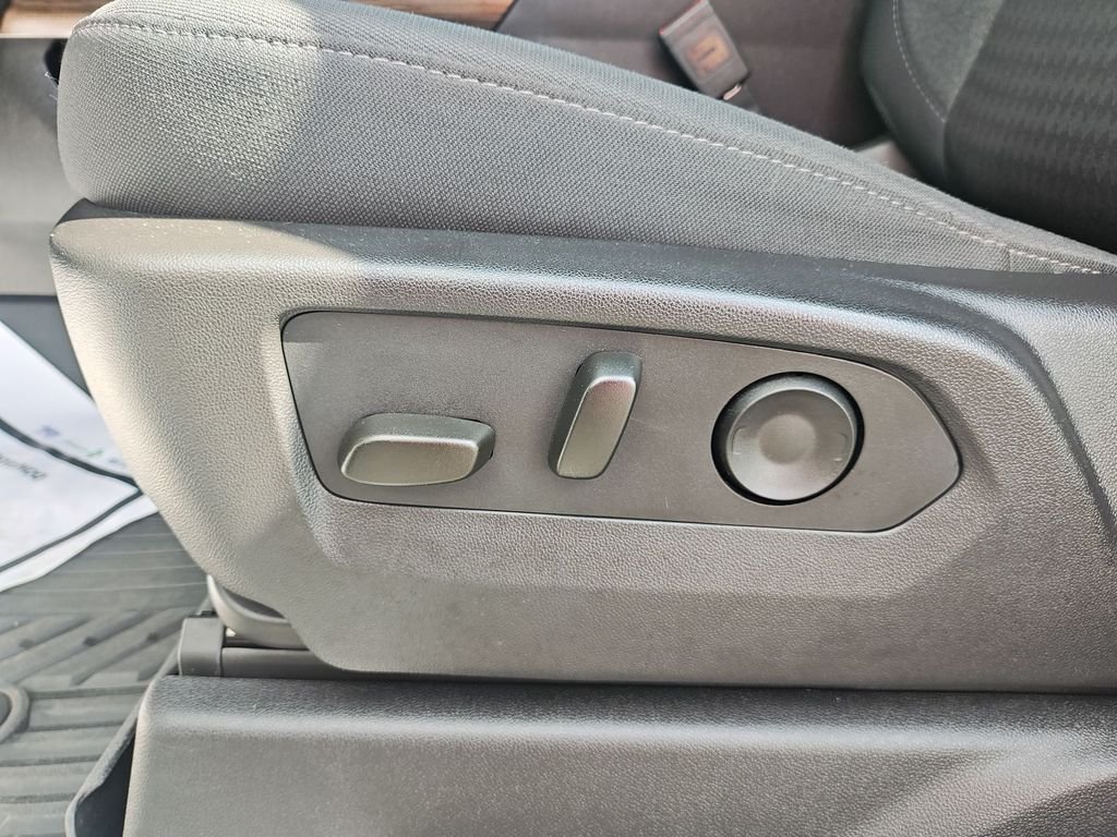 Used 2024 White Chevrolet RST image 12