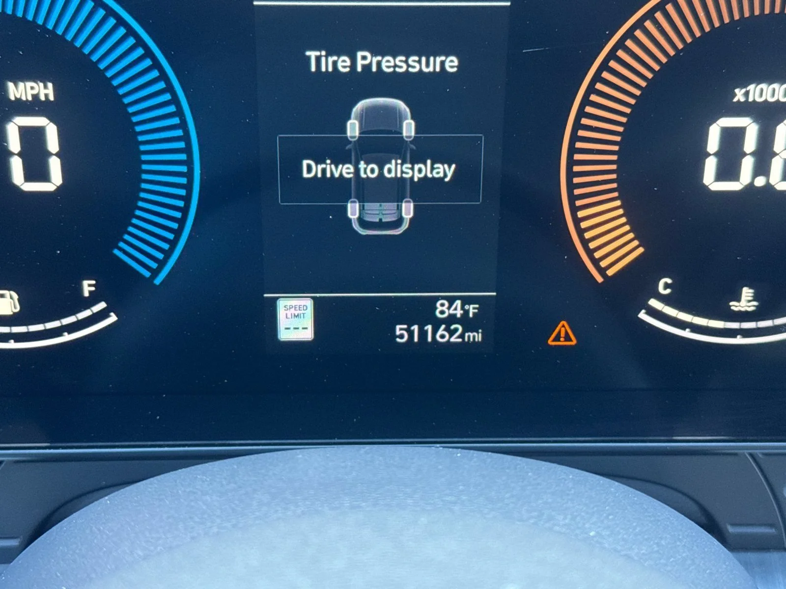 2025 Hyundai Kona SEL - Photo 32