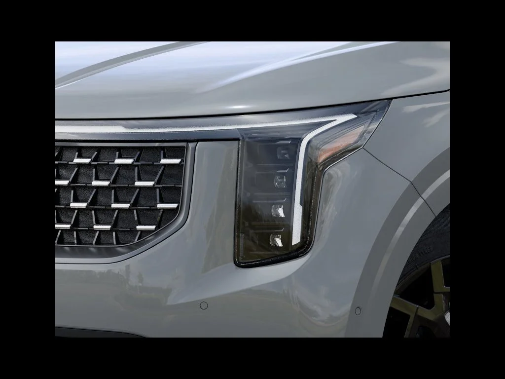 New 2027 Ceramic Silver Kia SX Prestige image 10