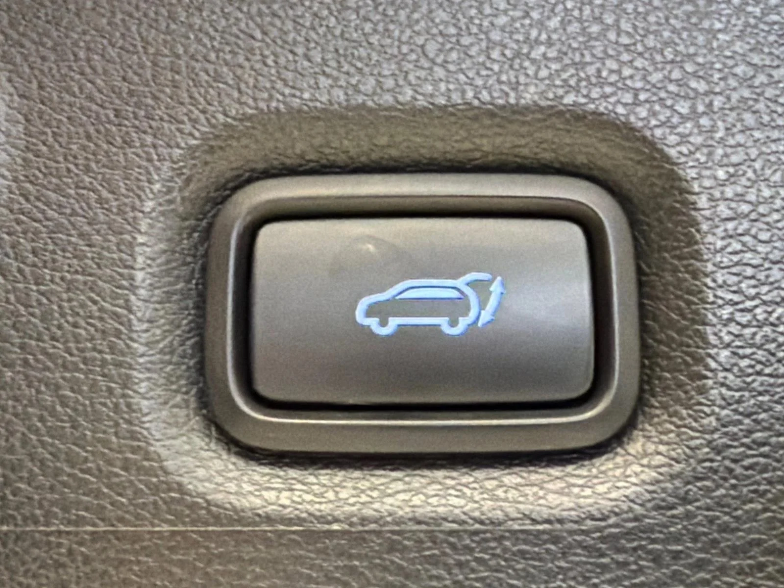 Used 2023 Black Hyundai Limited image 21