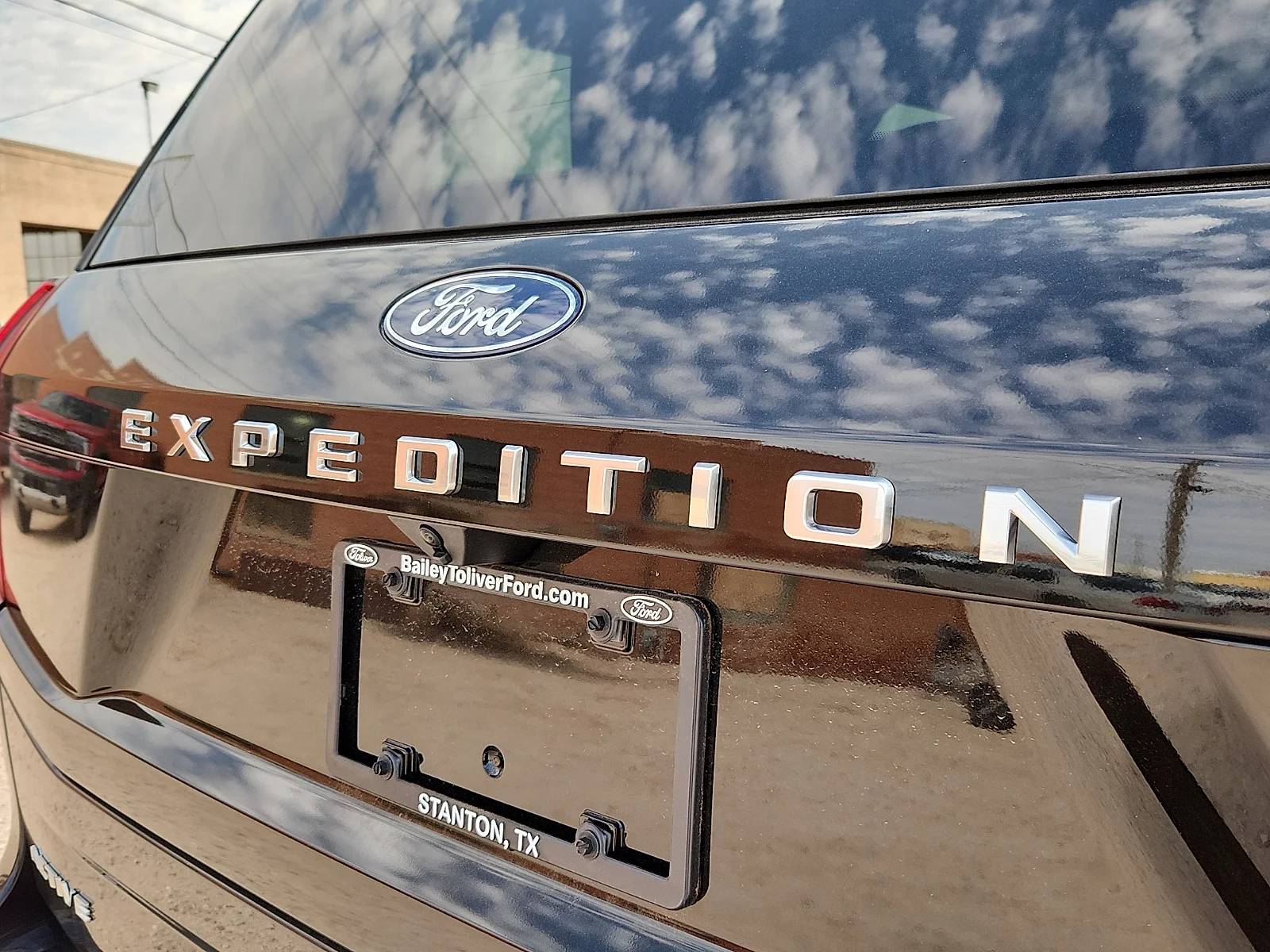 New 2026 Dark Matter Gray Metallic Ford Active image 10