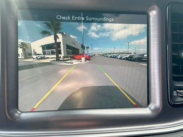 Used 2016 Black Dodge SXT image 14