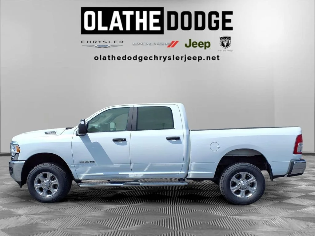 Used 2024 White Ram Big Horn image 20