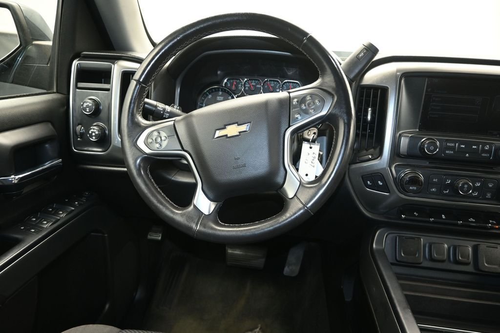 Used 2017 Gray Chevrolet LT image 27