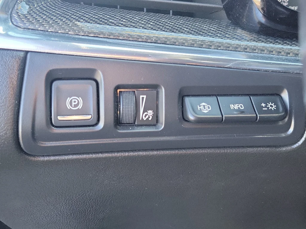 Used 2020 Stellar Black Metallic Cadillac Sport image 17