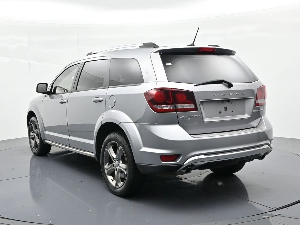 Used 2017 Billet Clearcoat Dodge Crossroad image 8