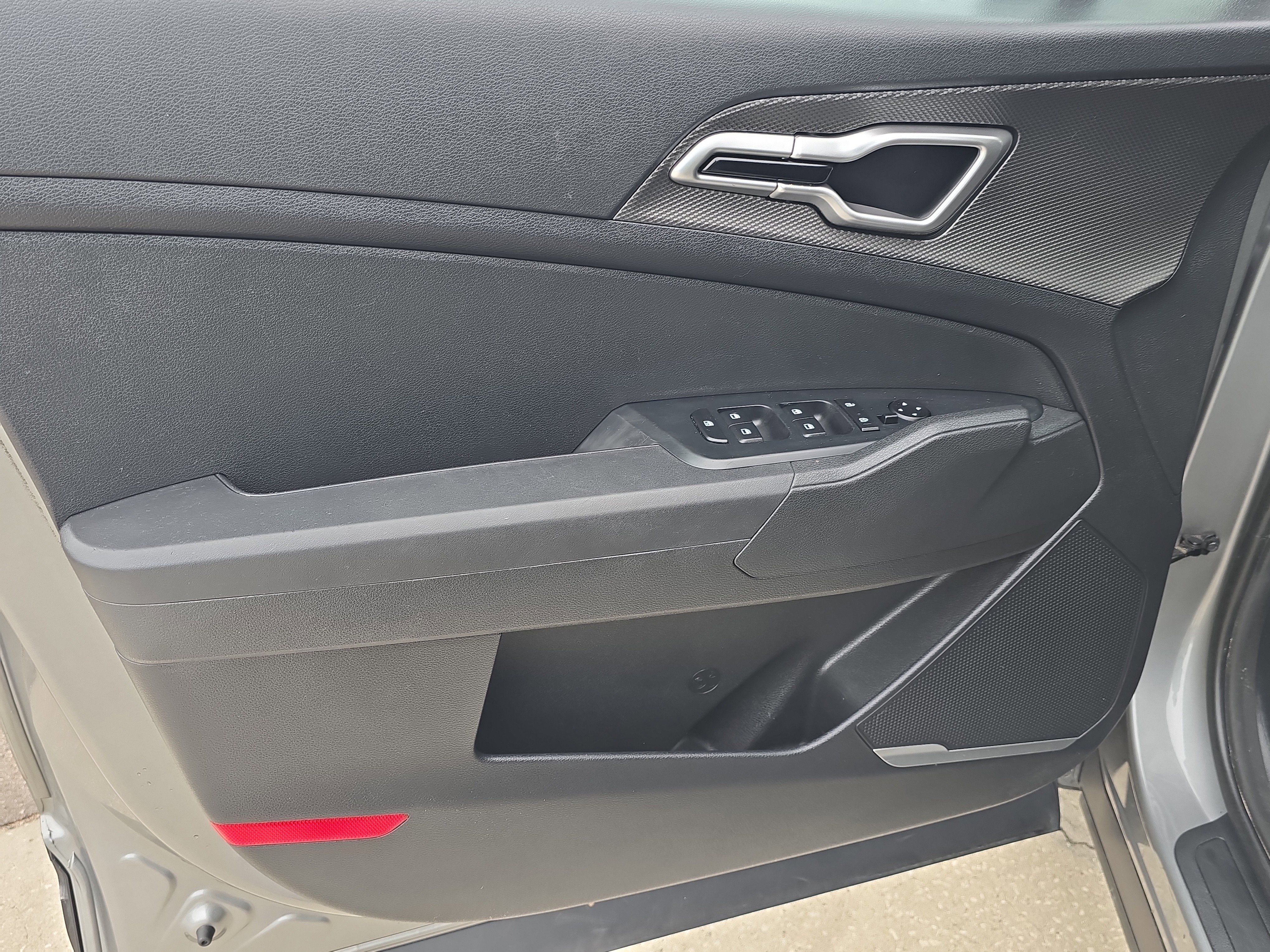 Certified Used 2024 Steel Gray Kia LX image 17