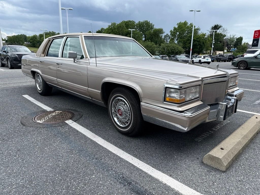 Used 1992 Brown Cadillac Base image 1