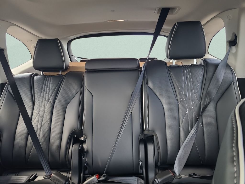 New 2026 Liquid Carbon Metallic Acura Advance Package image 13