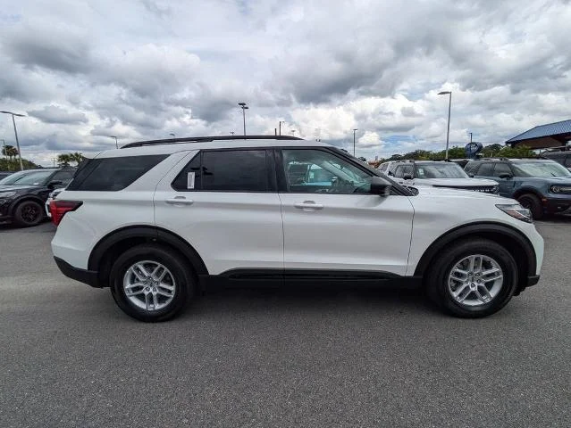 New 2026 Star White Metallic Tri-Coat Ford Active image 36