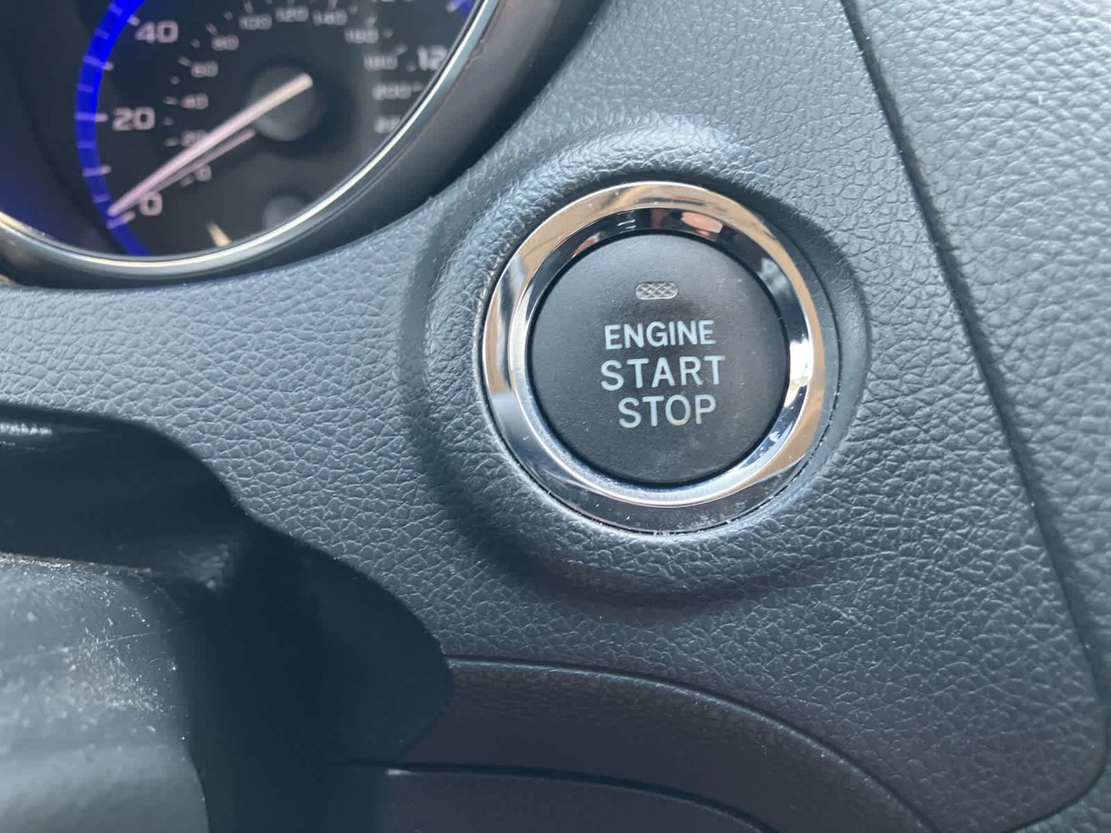 Used 2019 Crystal Black Silica Subaru Touring image 30