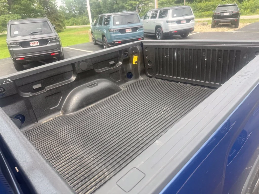 Used 2016 Blue GMC SLT image 38