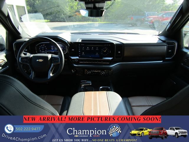 Certified Used 2025 Iridescent Pearl Tricoat Chevrolet High Country image 15