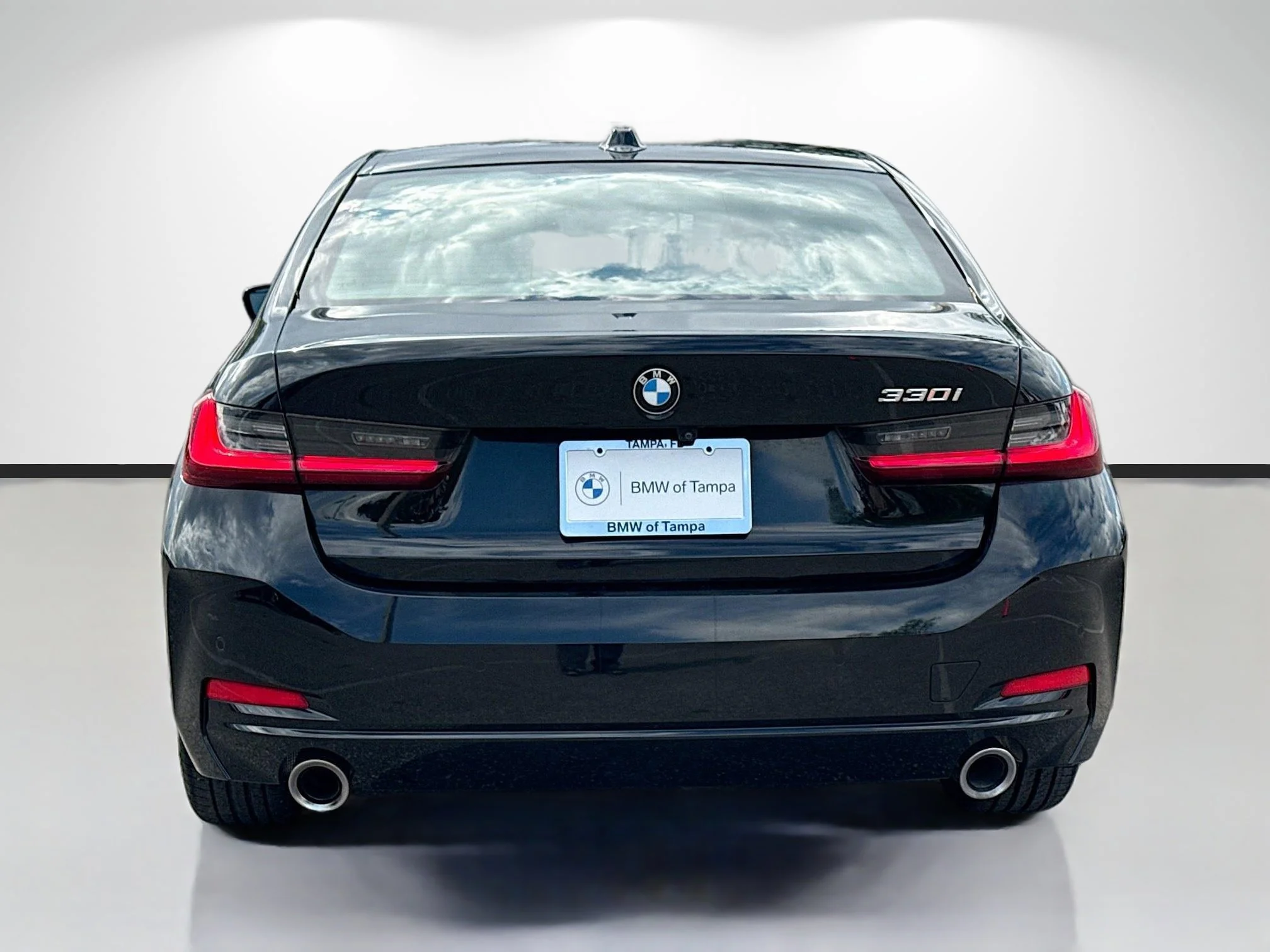 Used 2023 Jet Black BMW 330i image 4
