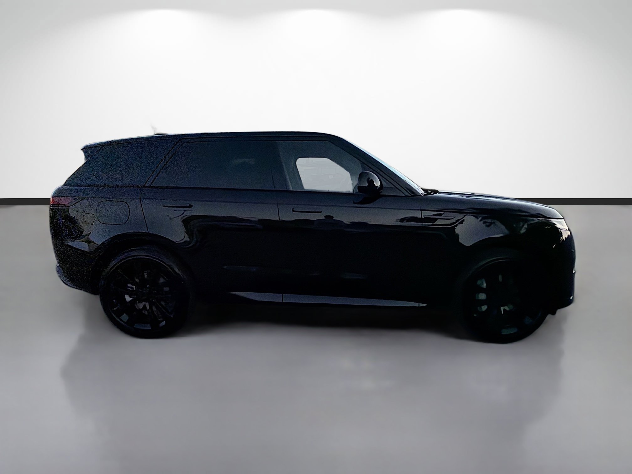 New 2026 Santorini Black LAND ROVER Dynamic SE image 5
