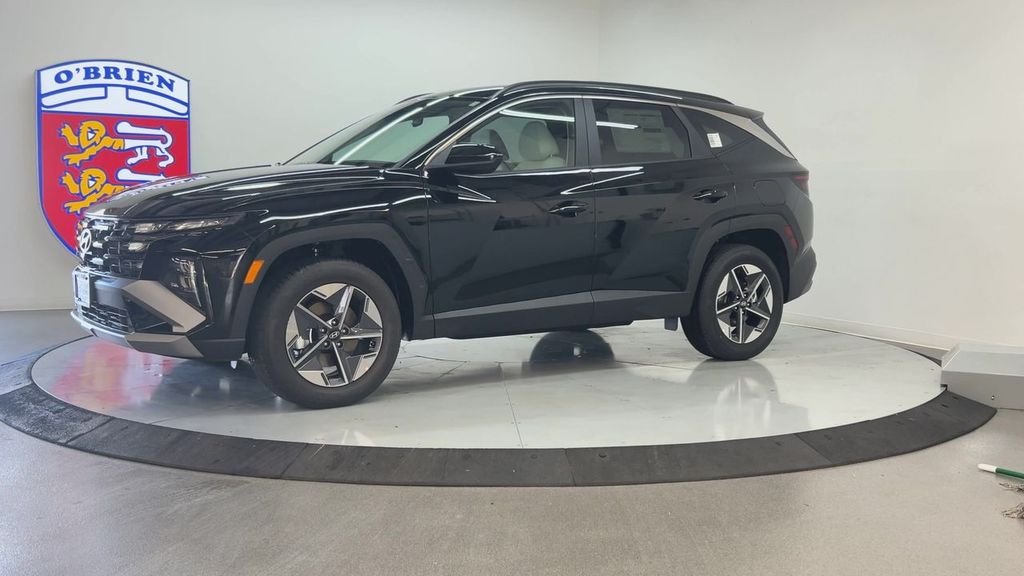 New 2026 Phantom Black Hyundai SEL AWD image 3