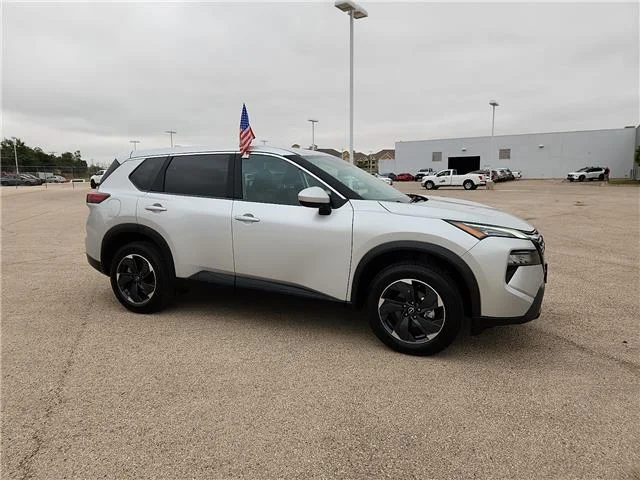 Used 2025 Brilliant Silver Metallic Nissan SV All-Wheel Drive image 6