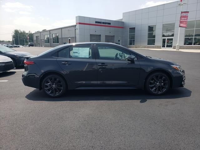 Used 2026  Toyota XSE image 4