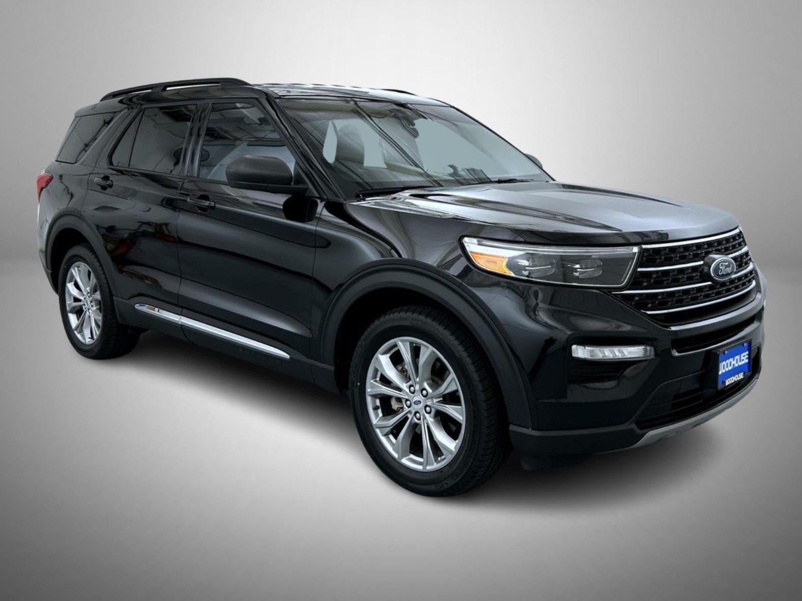 Used 2023 Black Ford XLT image 3