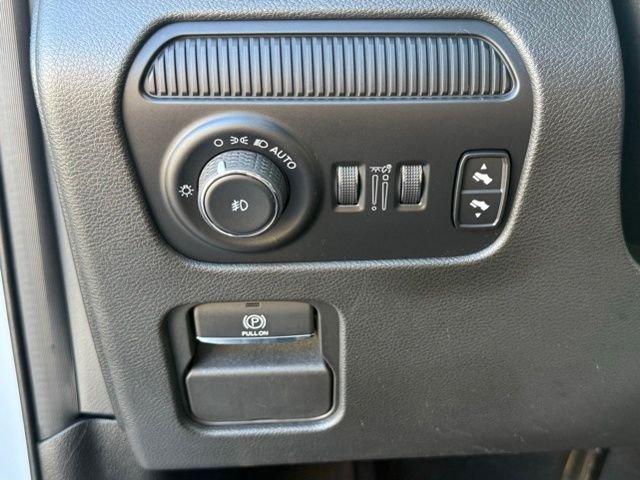 2023 Jeep Wagoneer Series II - Photo 18