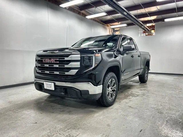2026 GMC Sierra 4WD Double Cab Standard Box SLE's photo
