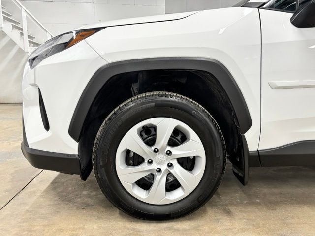 Used 2025 White Toyota LE image 10