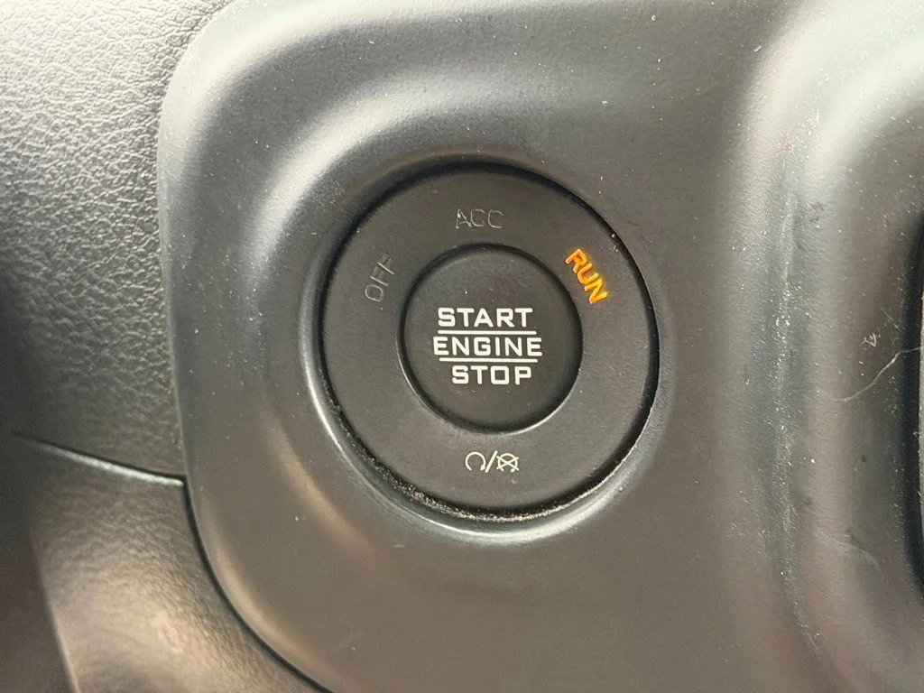 Used 2021 Gray Jeep Mojave image 31