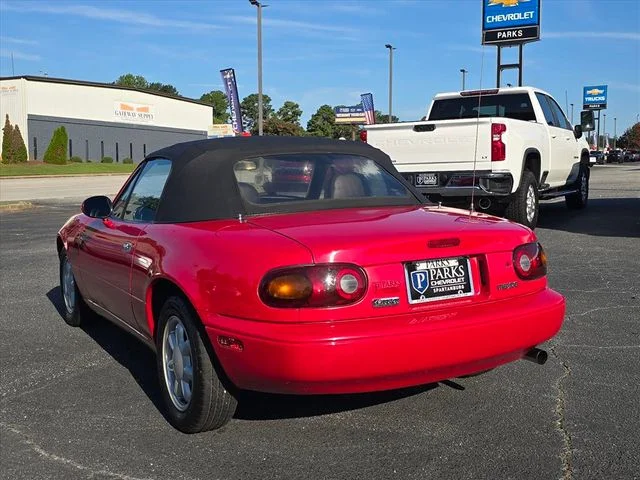 Used 1990 Red Mazda Base image 8