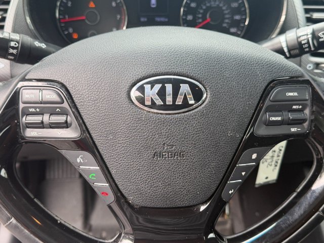 Used 2018 Red Kia S image 21